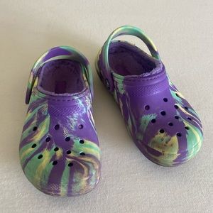 Crocs insulated purple tie dye